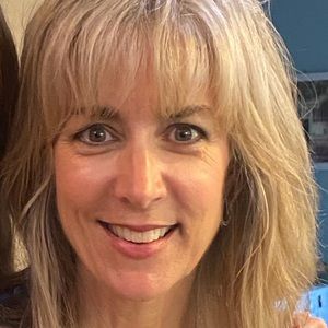 Meet your Posher, Laurie